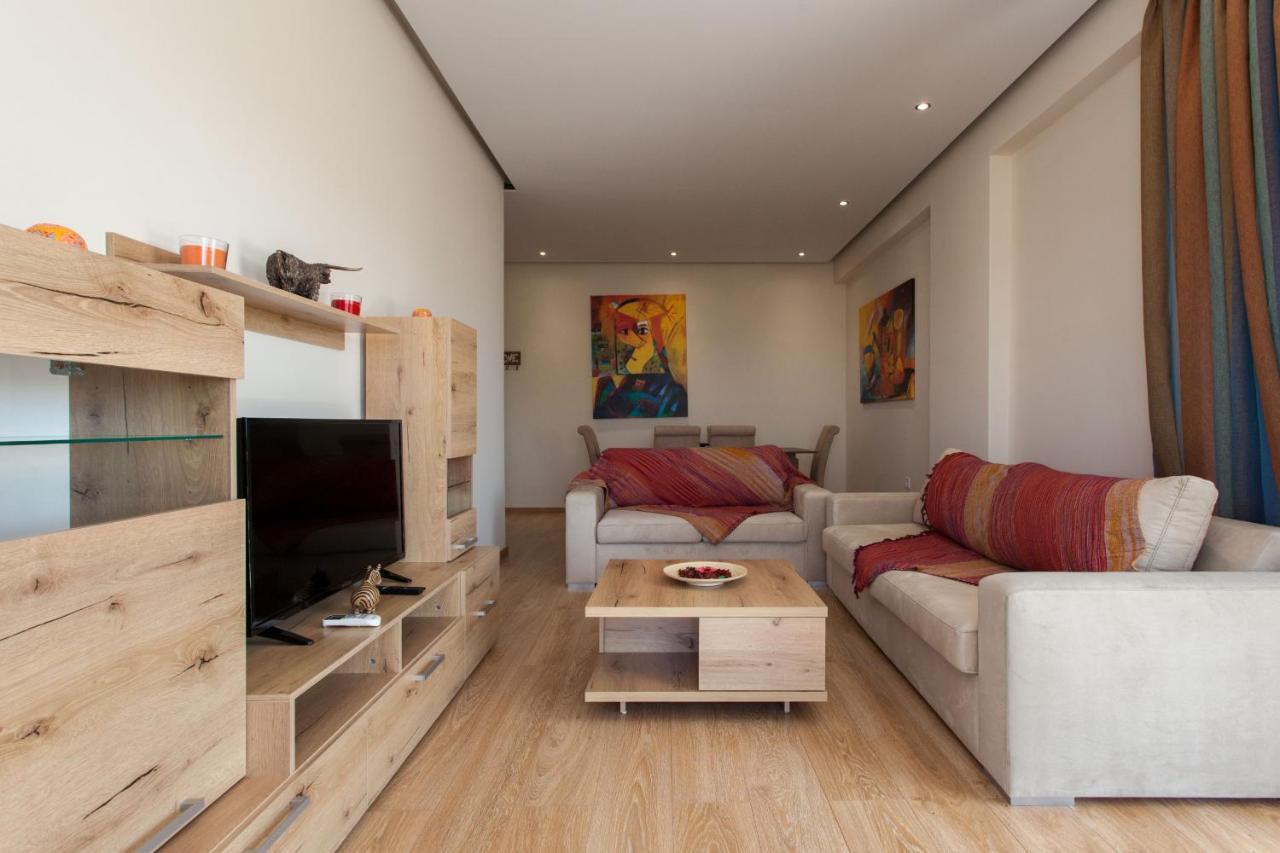 Modern Apt In Glyfada A Breath Away From The Sea - The View 雅典 外观 照片