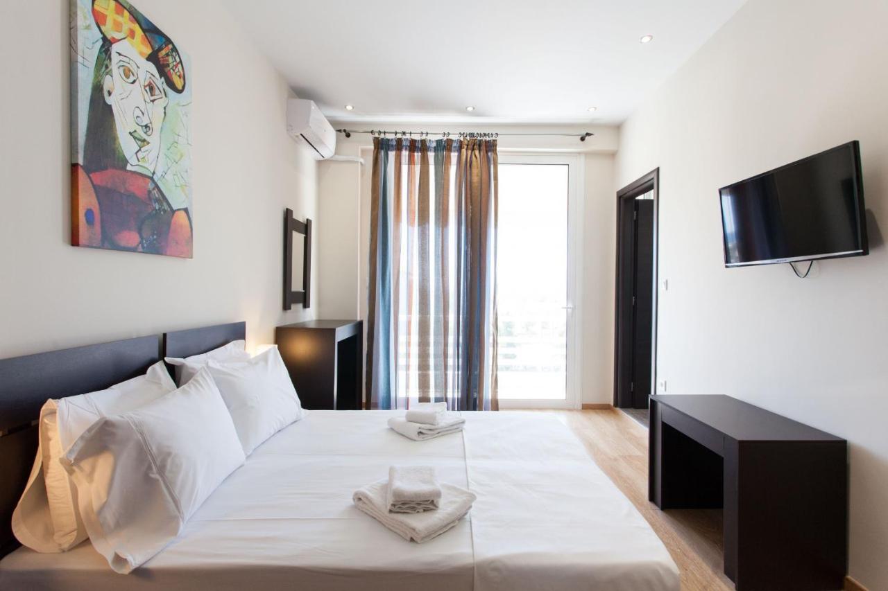 Modern Apt In Glyfada A Breath Away From The Sea - The View 雅典 外观 照片