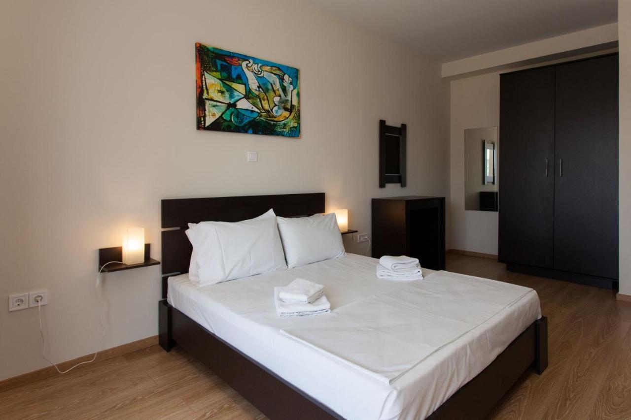 Modern Apt In Glyfada A Breath Away From The Sea - The View 雅典 外观 照片