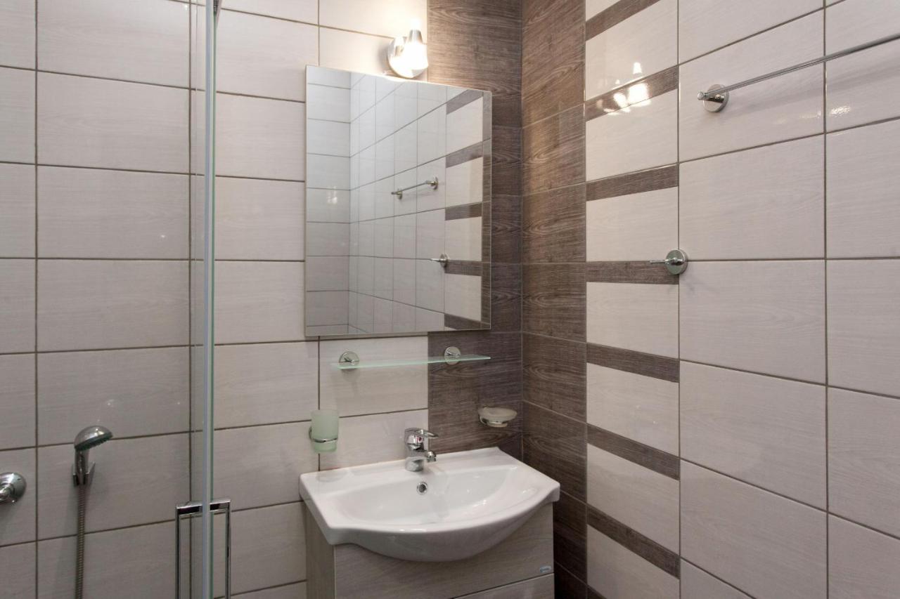 Modern Apt In Glyfada A Breath Away From The Sea - The View 雅典 外观 照片