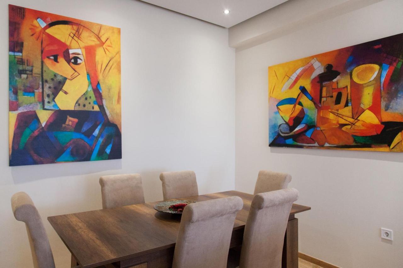 Modern Apt In Glyfada A Breath Away From The Sea - The View 雅典 外观 照片