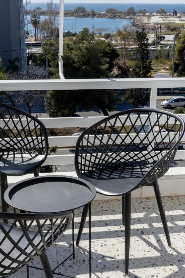 Modern Apt In Glyfada A Breath Away From The Sea - The View 雅典 外观 照片