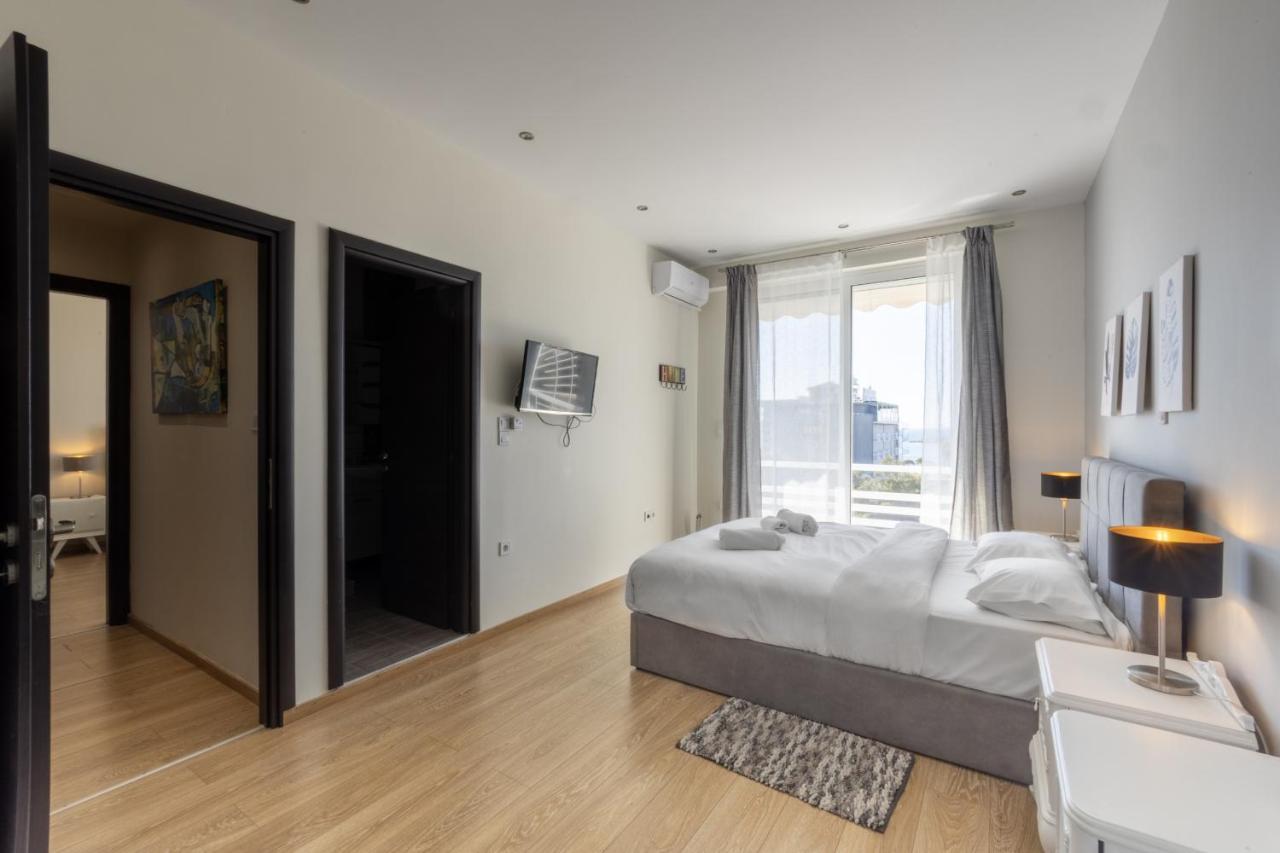 Modern Apt In Glyfada A Breath Away From The Sea - The View 雅典 外观 照片